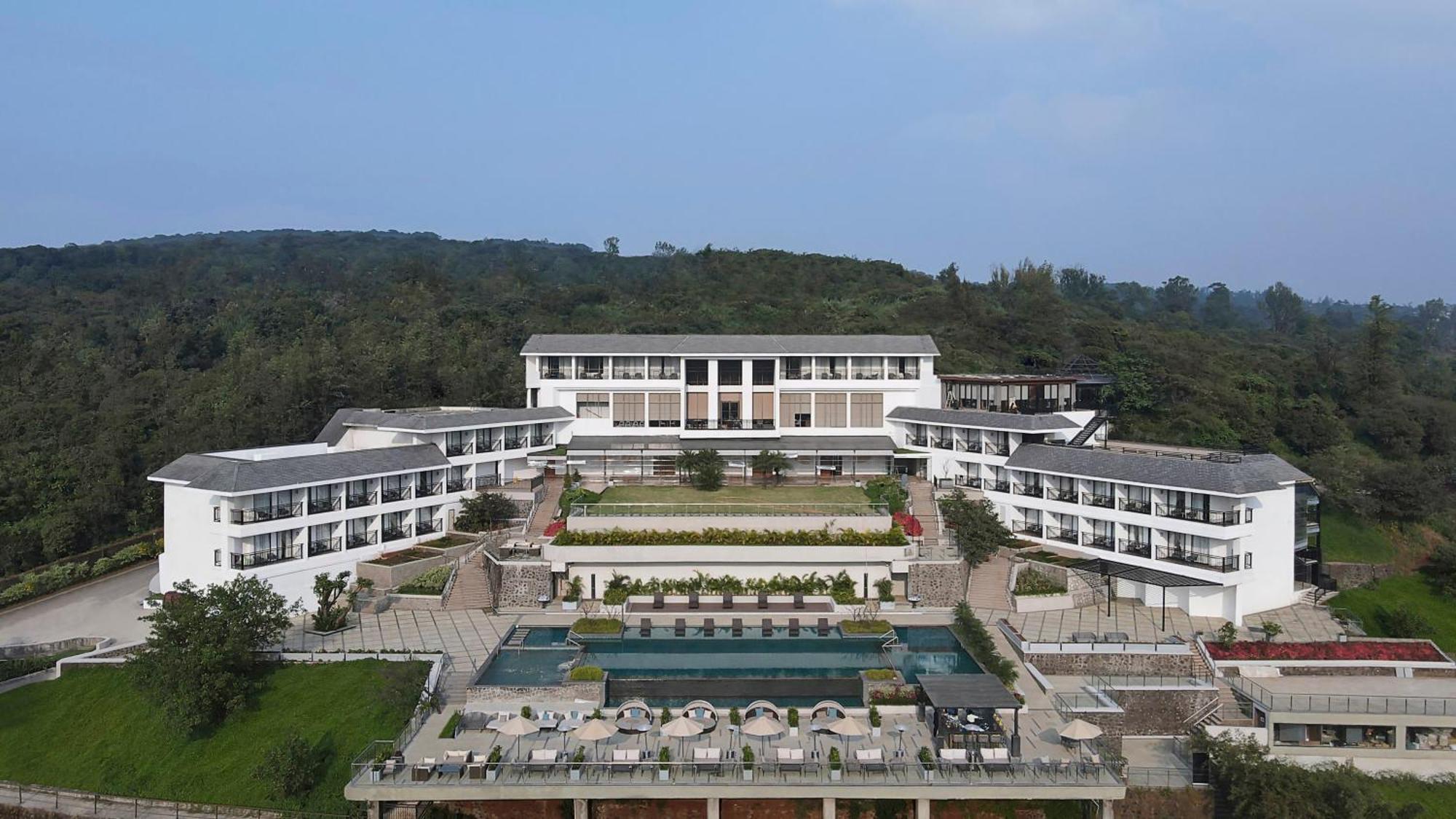 Hotel Courtyard By Marriott Mahābaleshwar Esterno foto
